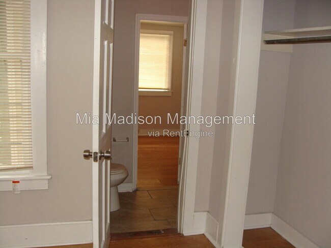 Building Photo - 513 W 35th St