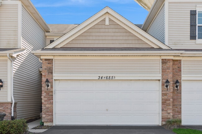 Primary Photo - 34W685 Roosevelt Ave