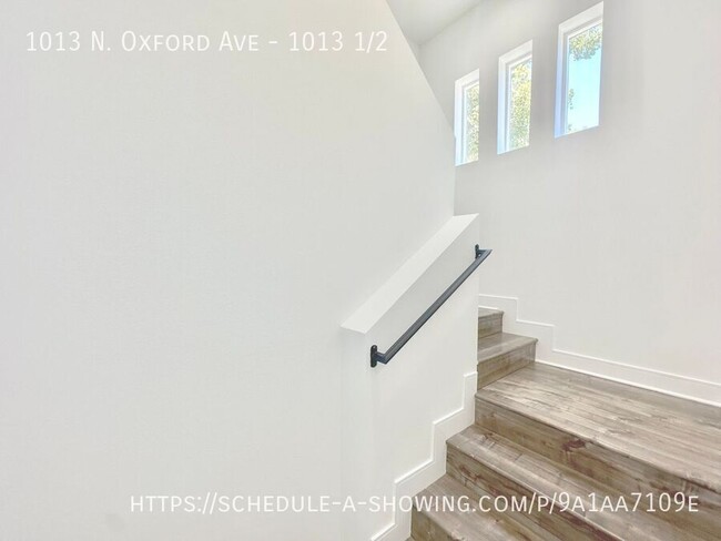 Building Photo - Beautiful new modern 3 story townhome 3 Be...