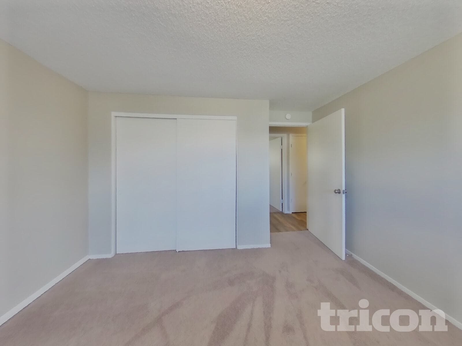 Building Photo - 3090 Santa Ana Dr