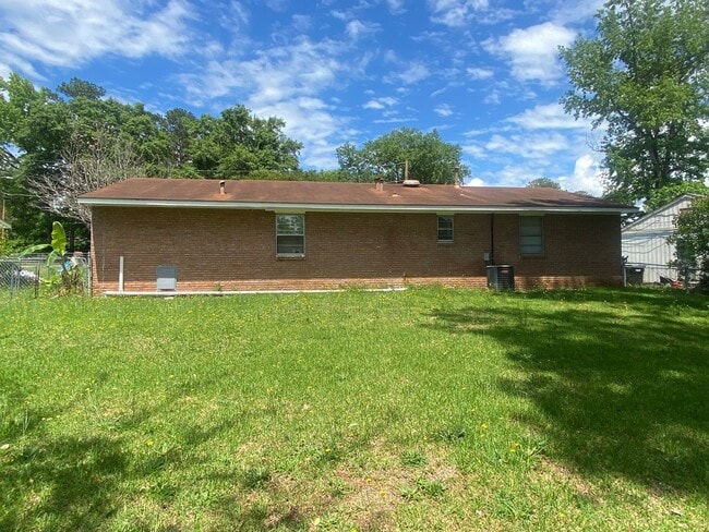 Building Photo - **AVAILABLE NOW***Nice East Columbus, GA 4...