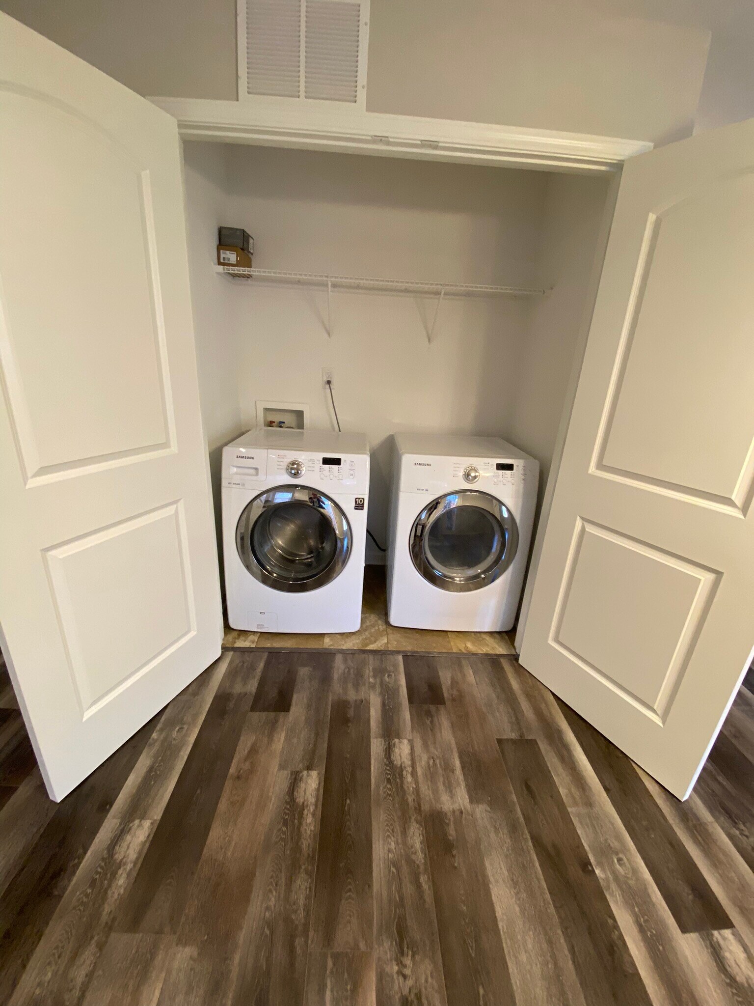 Laundry Room - 2036 East Park Dr