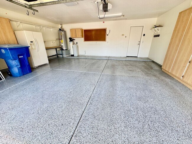 Building Photo - 1401 W Blue Ridge Ct