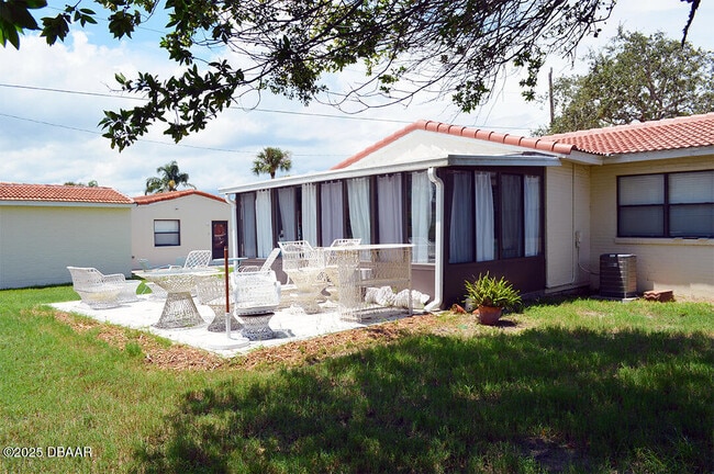 Building Photo - 64 Cardinal Dr