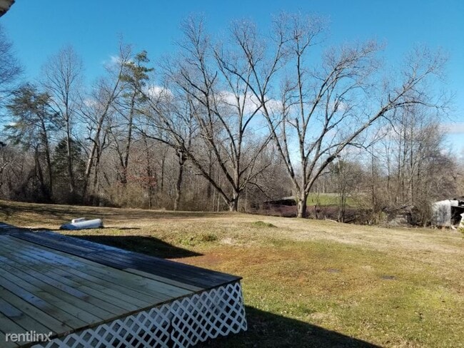 Building Photo - 3 br, 105 bath House - 55 War Hill Park Rd