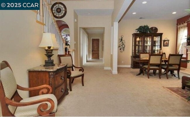 Building Photo - 852 Bandol Way