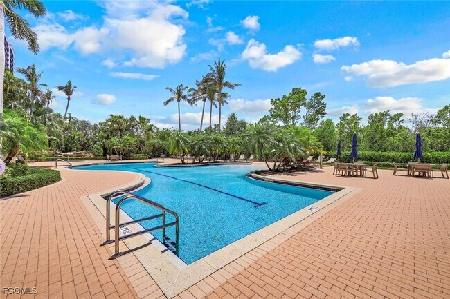 Building Photo - 23750 Via Trevi Way