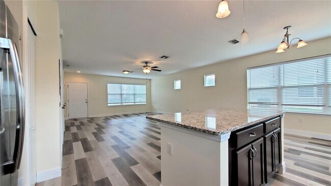 Building Photo - 3118 Camino Real Dr N