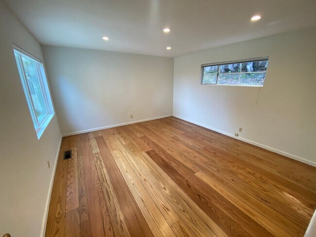 Building Photo - Charming Single-Family Home in Desirable Ladera Community