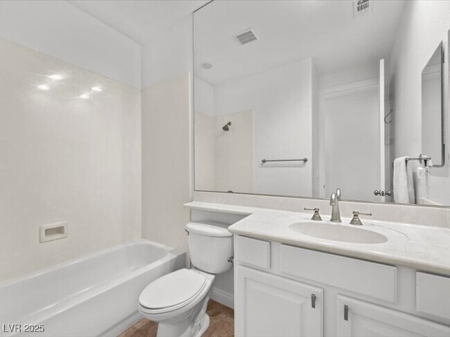 Building Photo - 1159 Calcione Dr