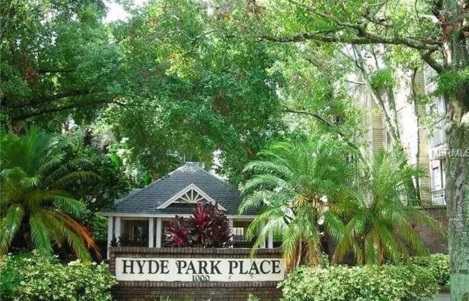 Building Photo - 1000 W Horatio St