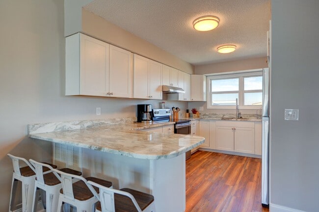 Building Photo - UNBELIEVEABLE VIEWS - Ocean Front OFF SEAS...