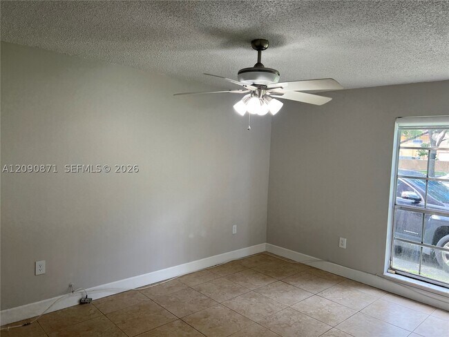 Building Photo - 7200 Fairway Dr