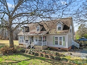 Building Photo - 2166 Statesville Hwy