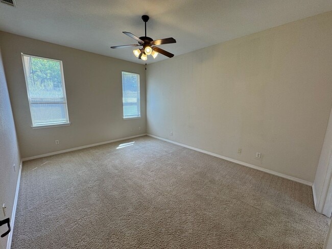 Building Photo - 1712 Iron Jacket Trail