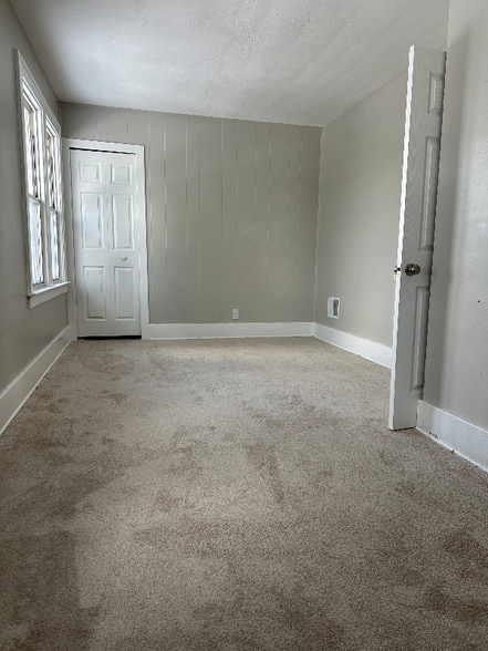 Building Photo - 28455 Melvin St