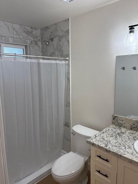 Master bath - 57 Palomar St