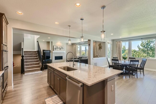 Building Photo - 7183 S Shady Grove Ct