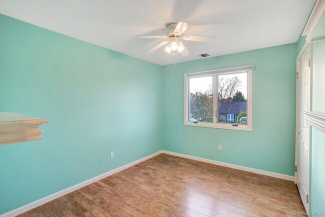 Building Photo - 8 Pearl St