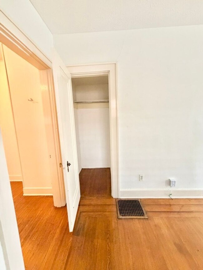 Building Photo - 1623 Norris Pl