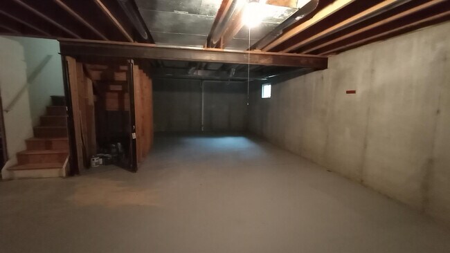 Building Photo - 8246 Maineville Rd