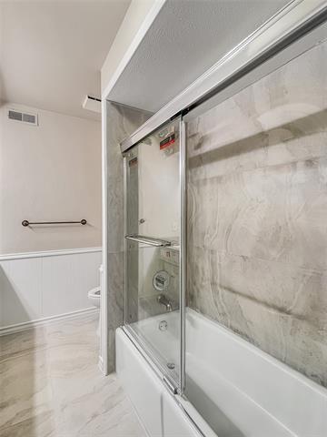 Building Photo - 7608 Meadow Oaks Dr