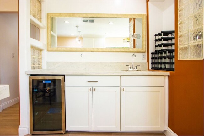 Building Photo - 430 Jefferson St