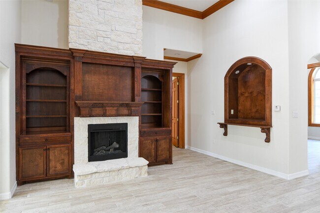 Building Photo - 12446 Willis Waukegan Rd