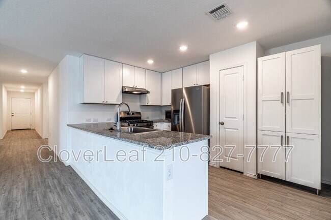 Building Photo - 7009 Shears Pl