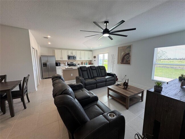 Building Photo - 2405 Bluestone Rd