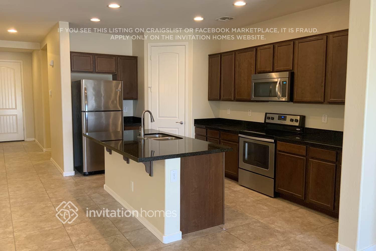 Building Photo - 4962 E Alamo St