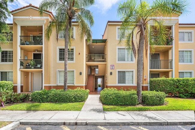 Building Photo - 167 Yacht Club Way