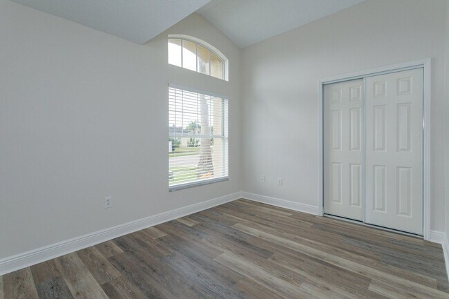 Building Photo - Charming 3-Bedroom Home for Rent in South ...