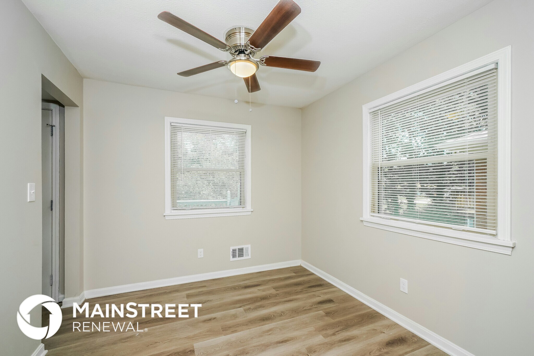 Building Photo - 8603 Honor Ave