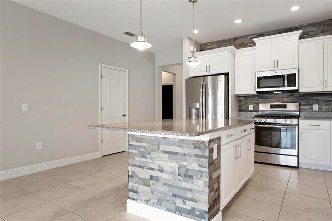 Building Photo - 341 Acerno Dr