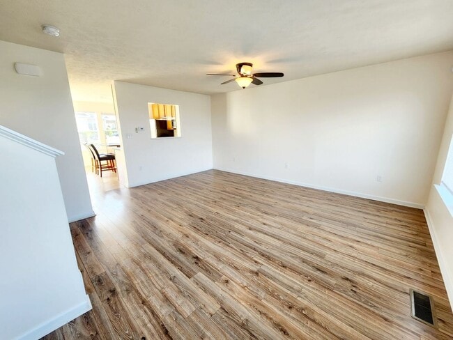 Building Photo - 3 bed/2.5 bath Townhouse in Westover - Ava...