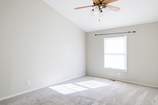 Building Photo - 1417 Queensgreen Cir