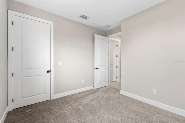 Building Photo - 1394 Sailview Pl