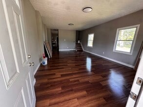 Building Photo - 429-431 Bolander