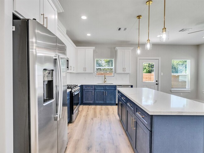 Building Photo - 4713 Talina Way