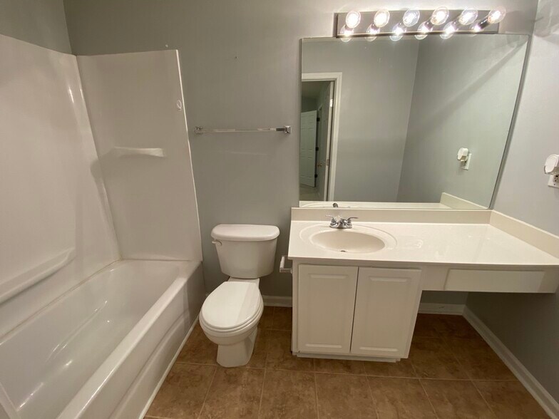 Building Photo - 4645 Valais Ct