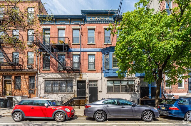 Building Photo - 416-418 Madison St