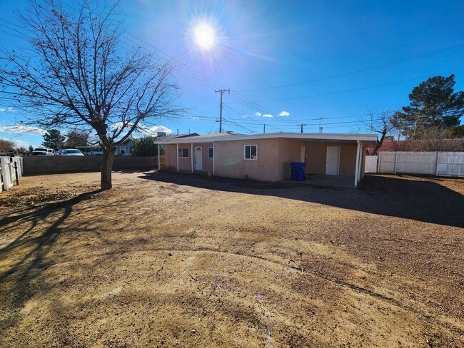 Building Photo - 1417 Fifth St.
