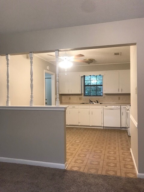 Building Photo - Close to Barksdale Air Force Base... You d...