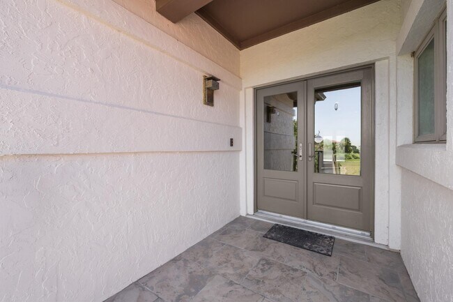 Building Photo - 3505 Harbor Dr