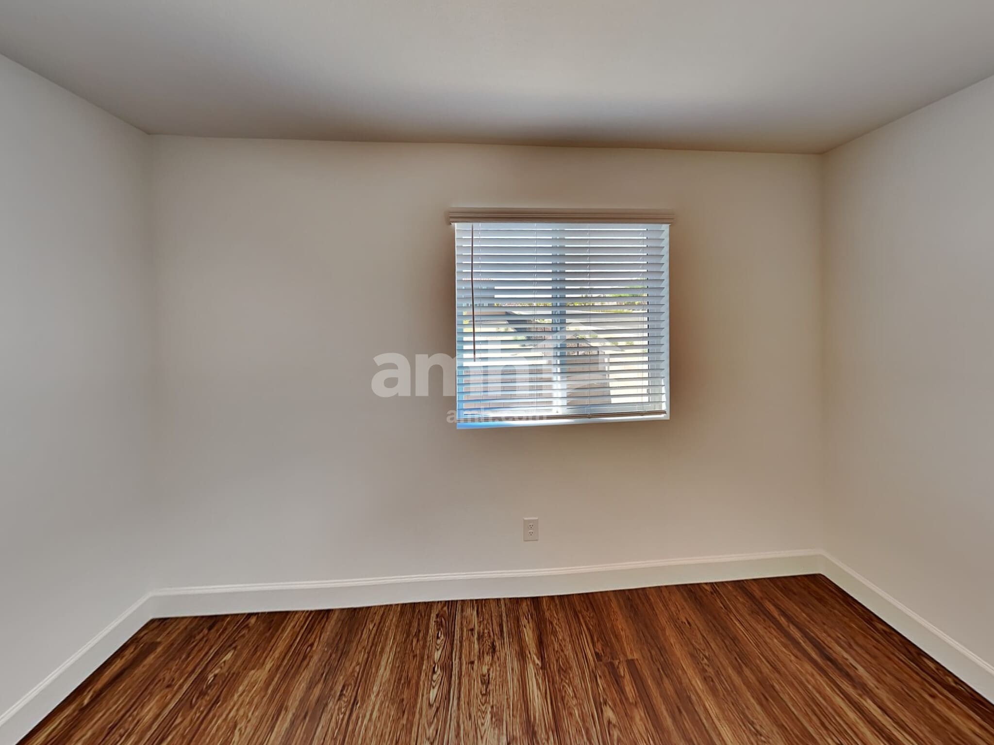 Building Photo - 10081 Roseum Ct