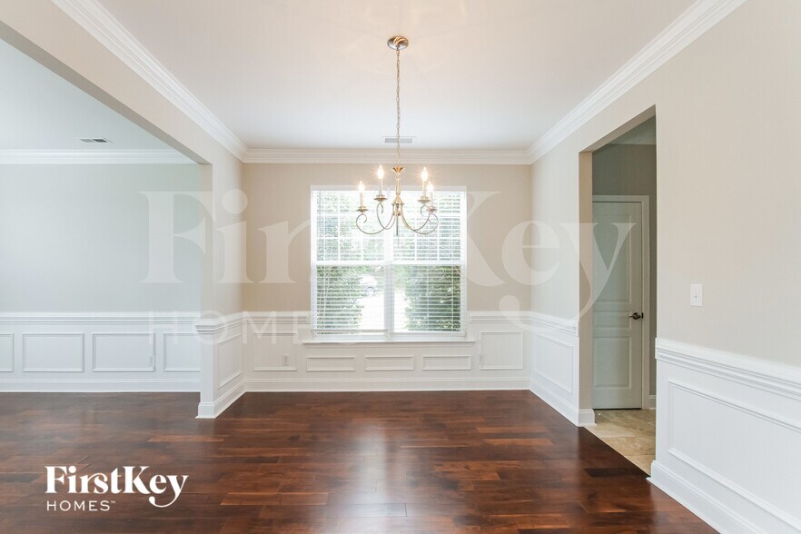 Building Photo - 7531 Coastal Way