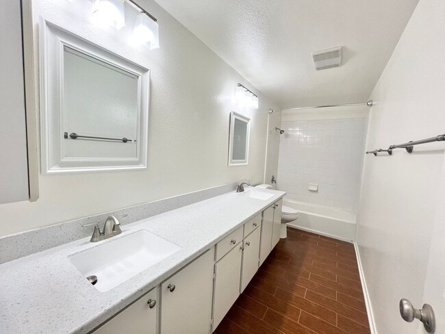 Building Photo - Stunning Marina Pacifica Residence with Resort Amenities