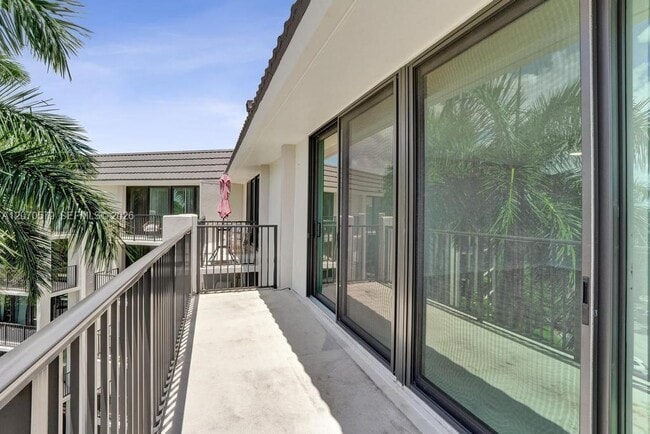 Building Photo - 1101 River Reach Dr