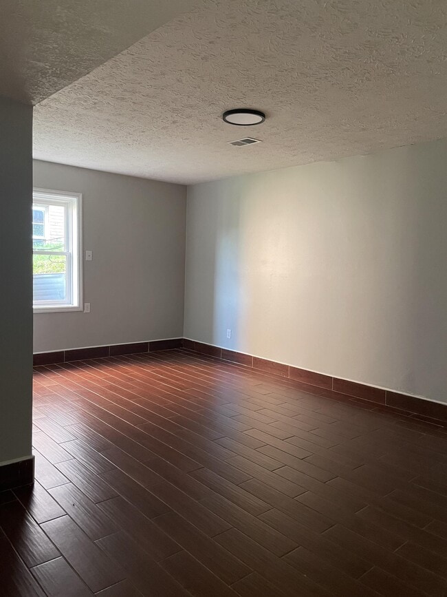 Building Photo - 174 S Killarney Ln